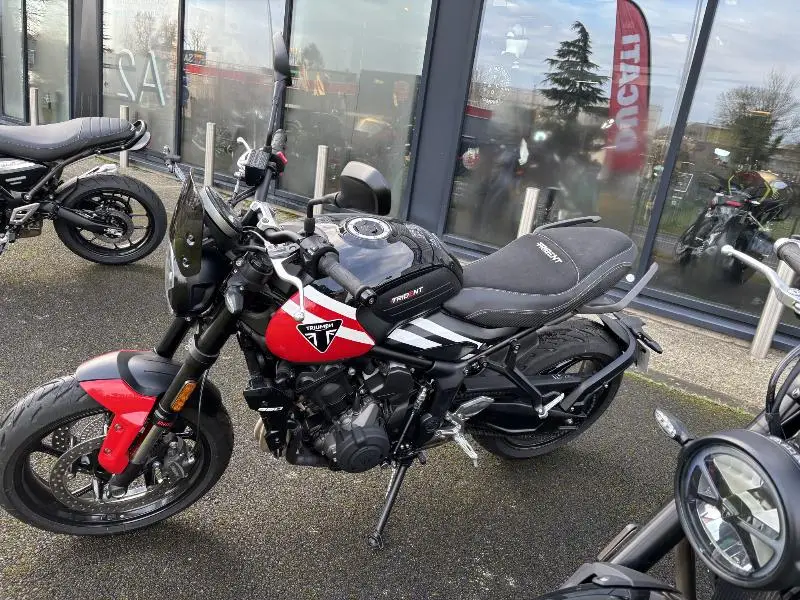 TRIDENT 660