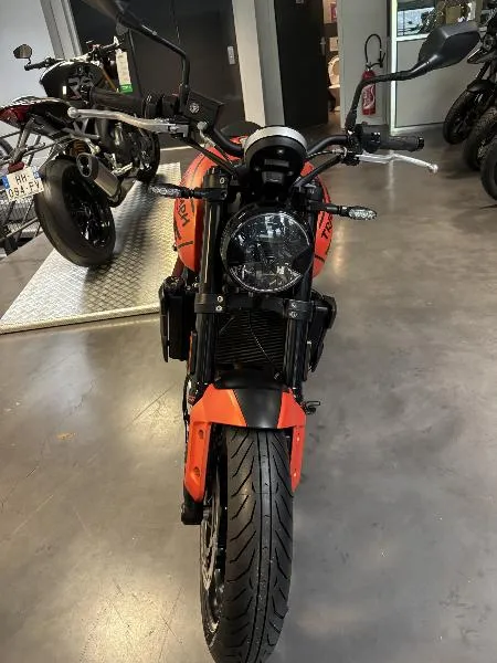 TRIDENT 660