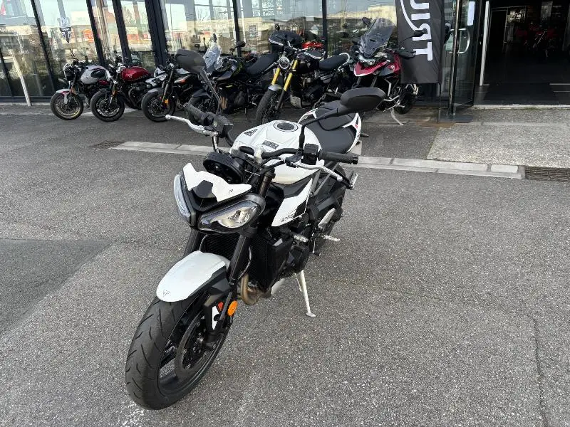 STREET TRIPLE 765 R A2