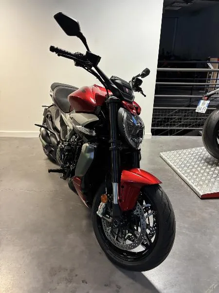 XDIAVEL S