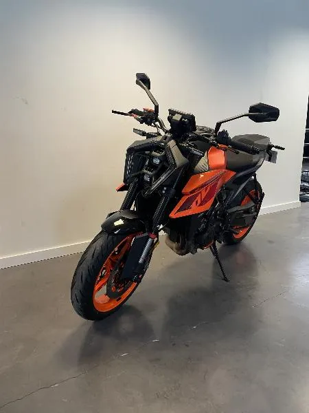990 DUKE