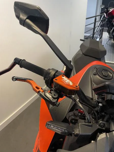 990 DUKE