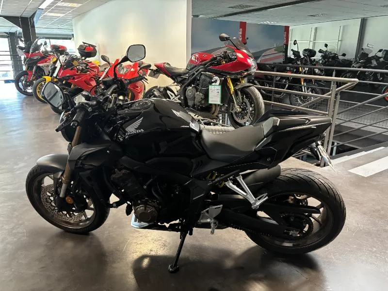 CB 650 RA