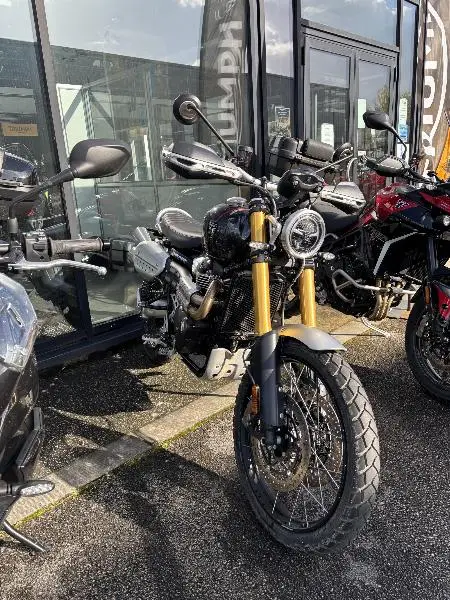 SCRAMBLER 1200 XE