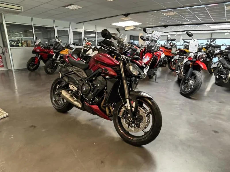 STREET TRIPLE 765 RS