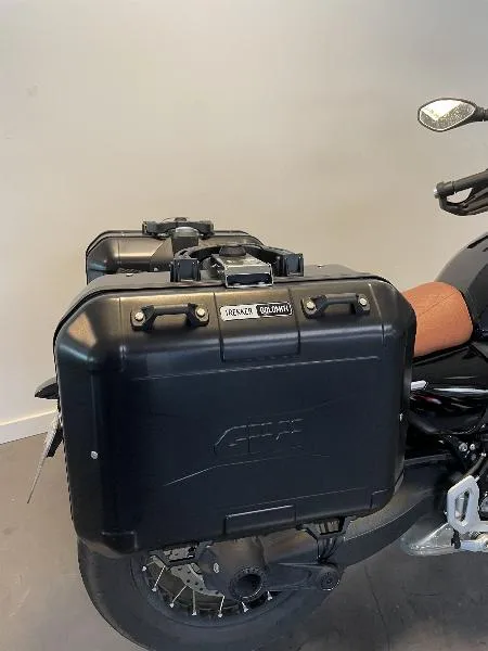 R 12
