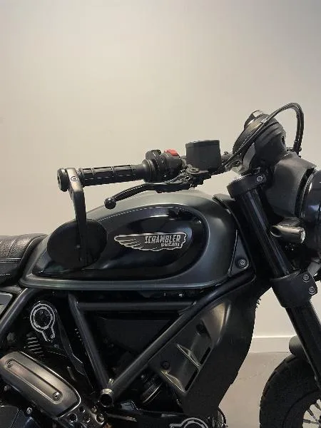 SCRAMBLER 800 NIGHTSHIFT