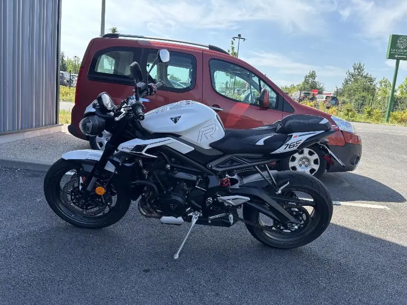STREET TRIPLE 765 R
