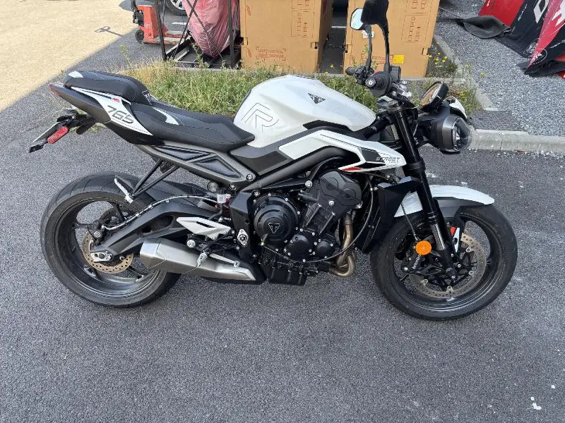 STREET TRIPLE 765 R