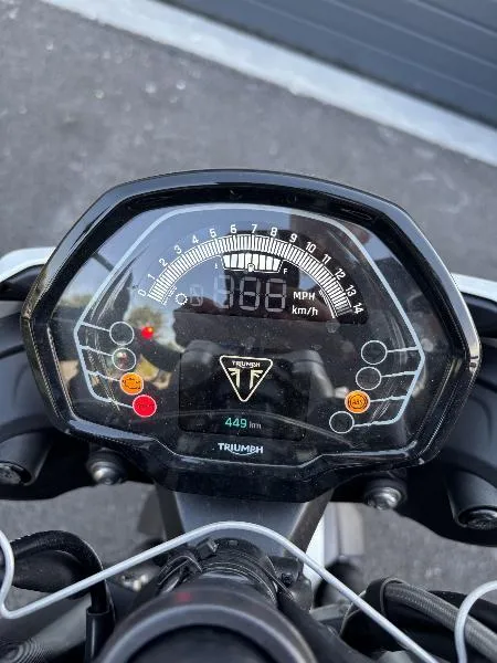 STREET TRIPLE 765 R