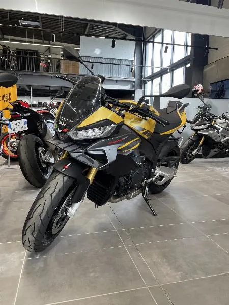 TUONO 1100 V4