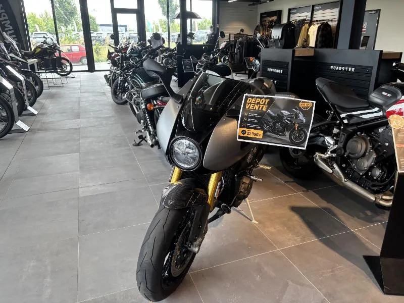 SPEED TRIPLE 1200 RR