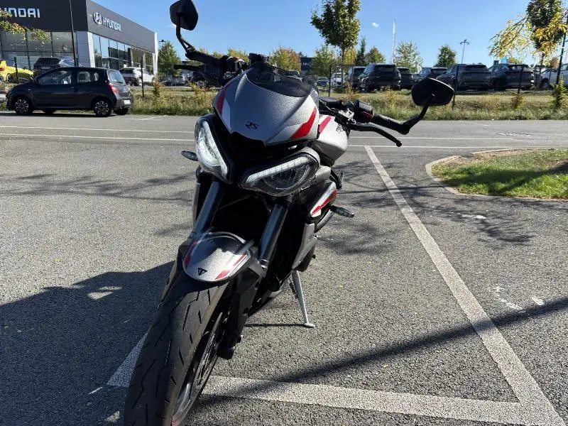 STREET TRIPLE 765 RS