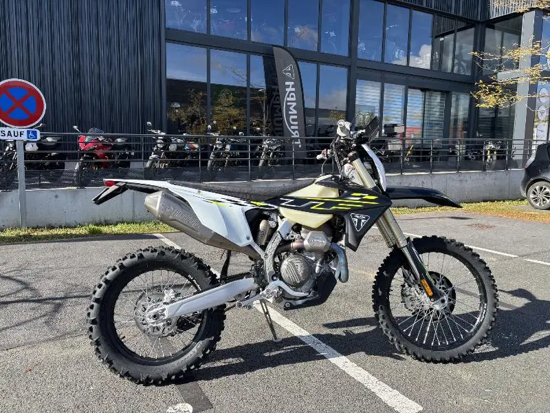 TF 250E