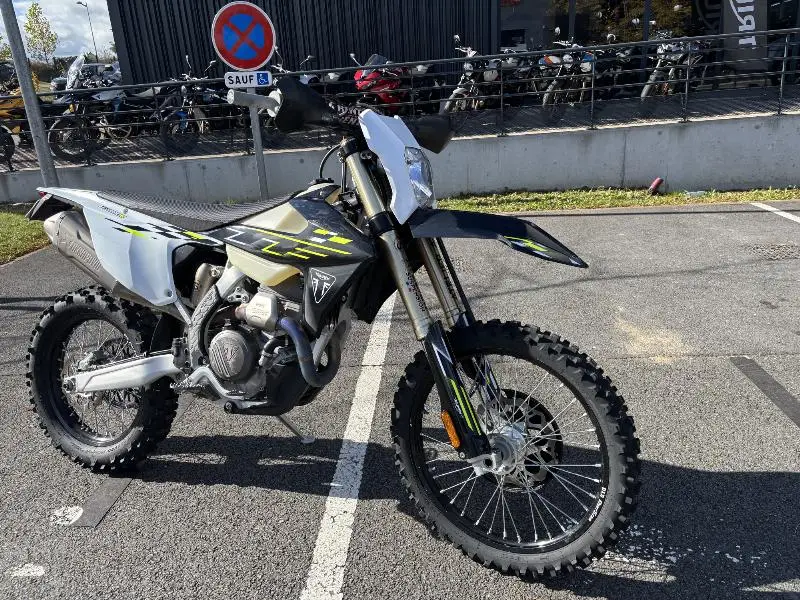 TF 250E