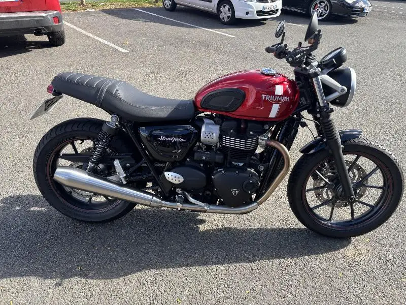 STREET TWIN  900
