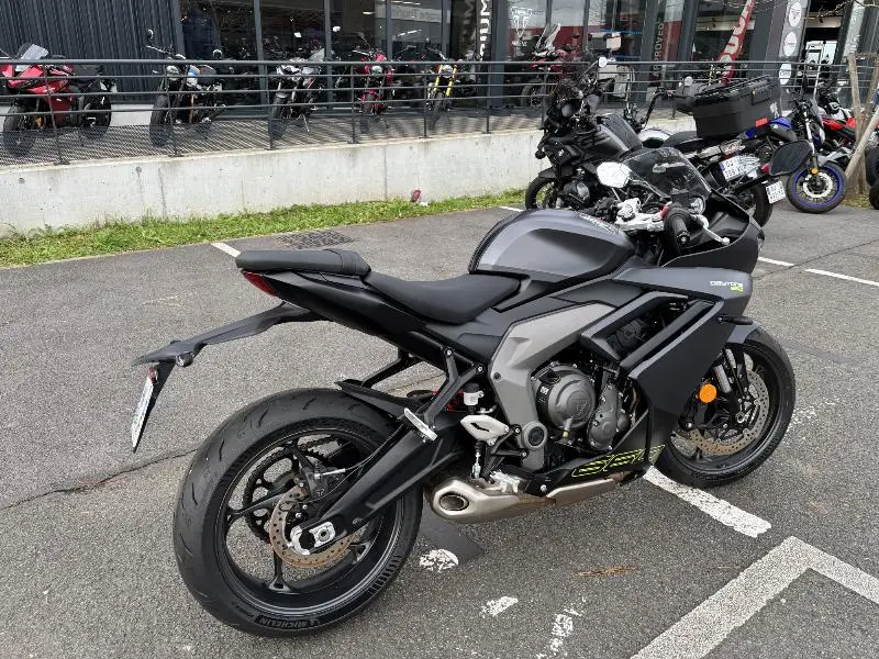 	DAYTONA 660