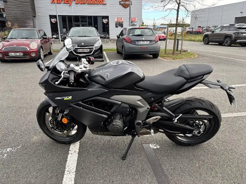 	DAYTONA 660