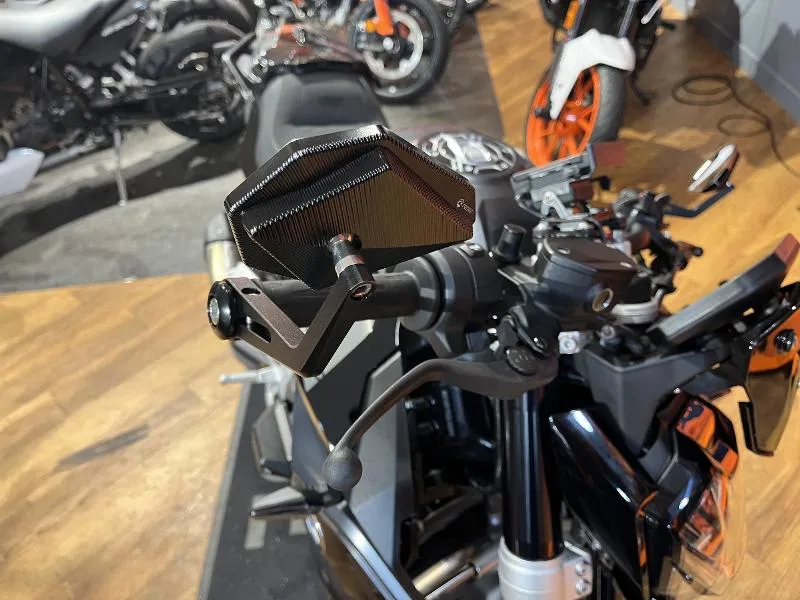 F 900 R