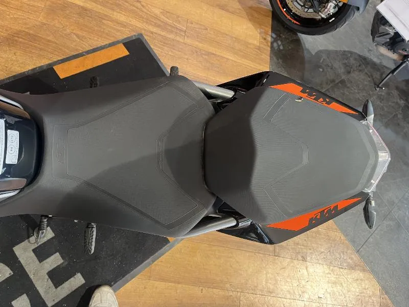 125 DUKE ABS