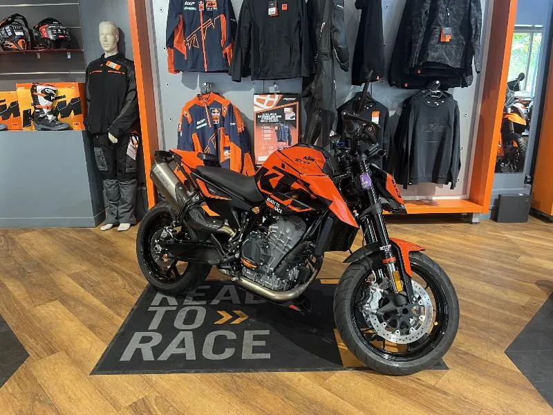 890 DUKE R 2021