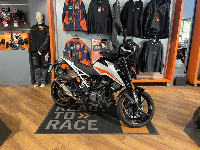 390 DUKE ABS