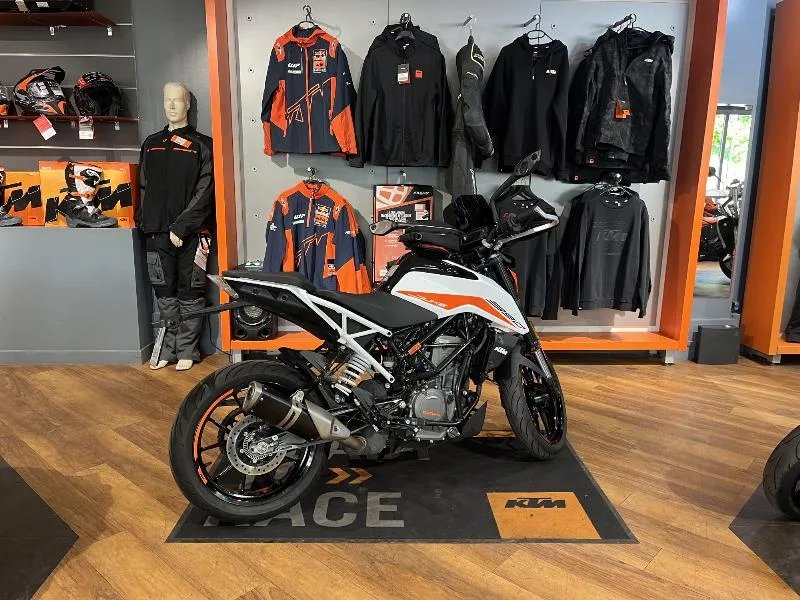 390 DUKE ABS