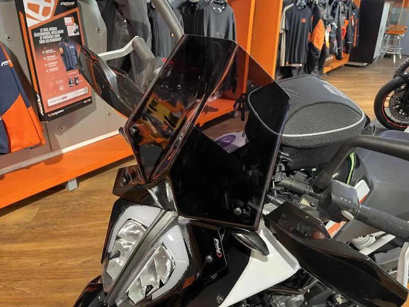 390 DUKE ABS