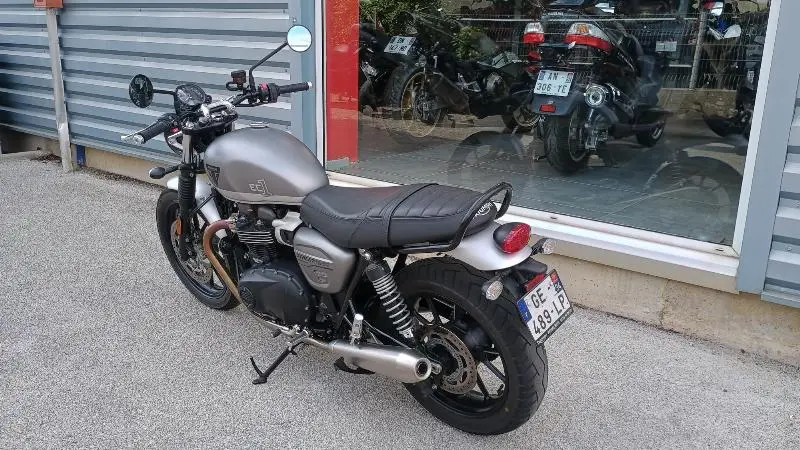 STREET TWIN 900 EC1 Edition