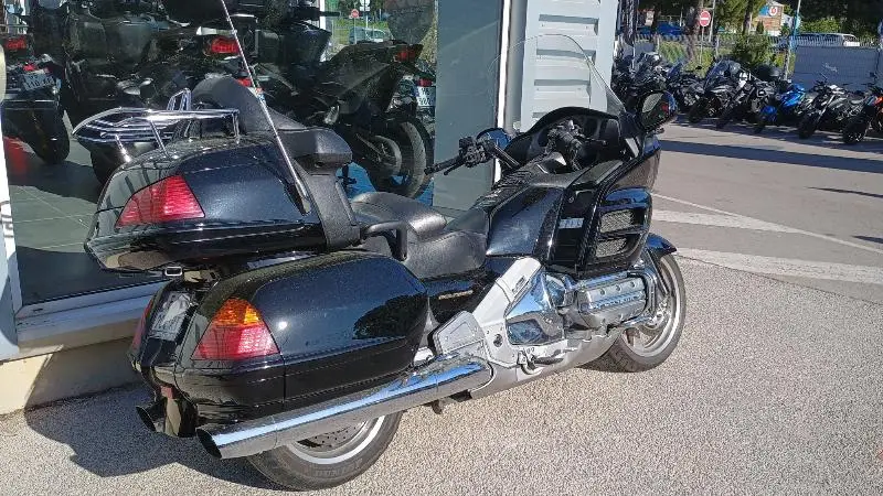 GL1800 GOLDWING