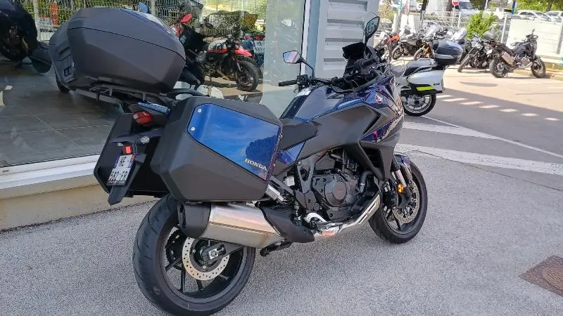 NT 1100