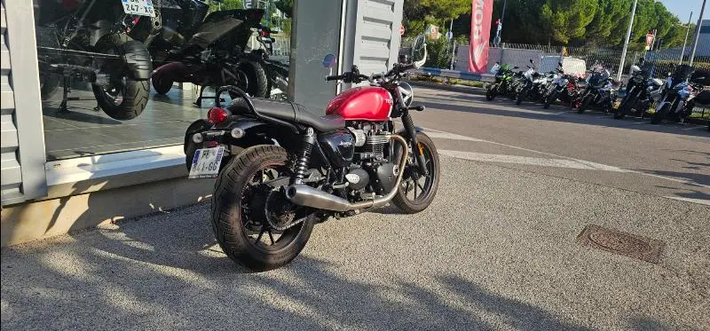 STREET TWIN  900