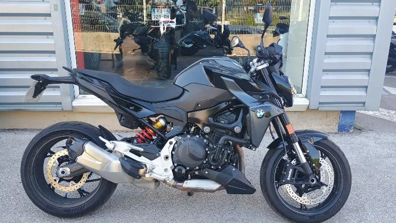 F 900 R