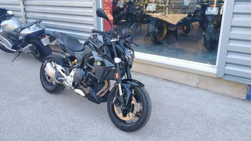 F 900 R