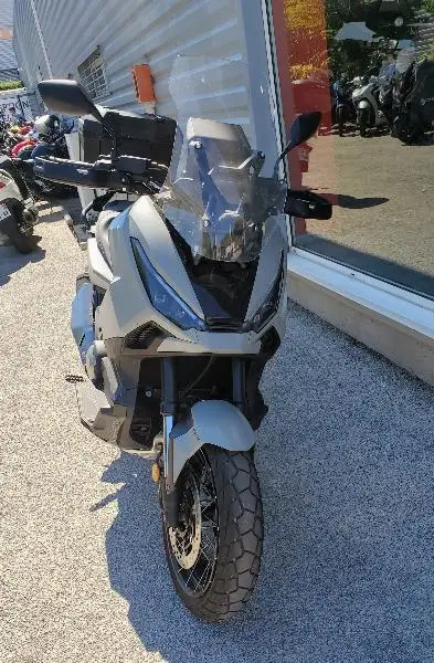 XADV 750 DCT