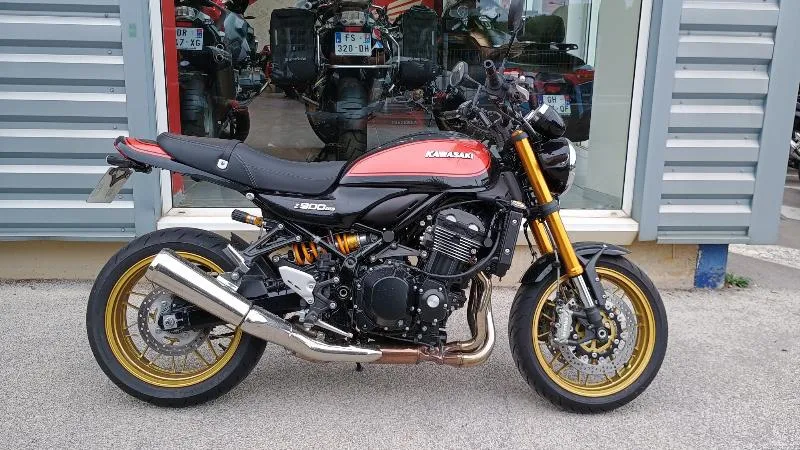 Z 900