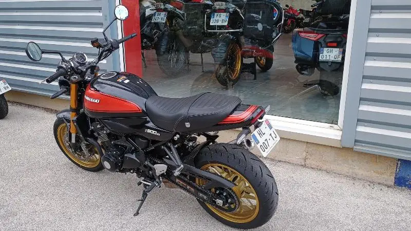 Z 900