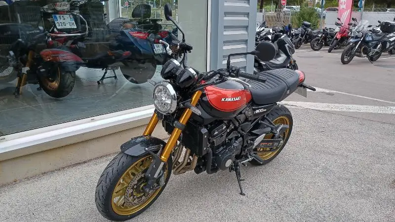 Z 900