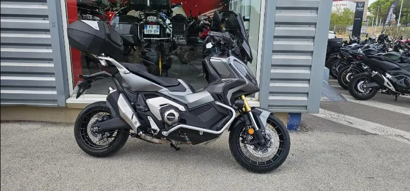XADV 750 DCT