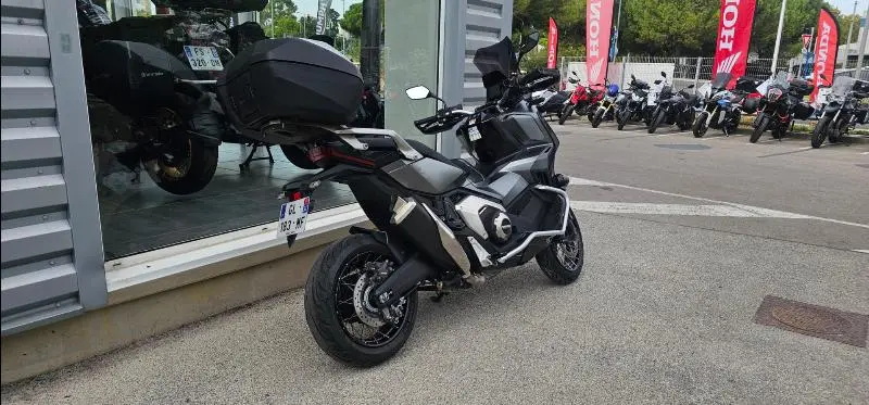 XADV 750 DCT