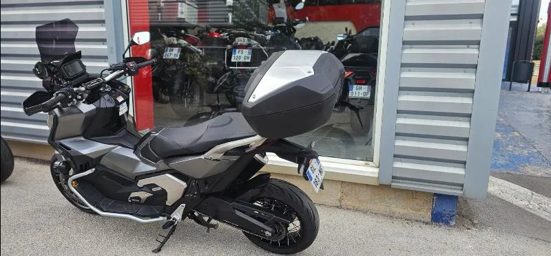 XADV 750 DCT