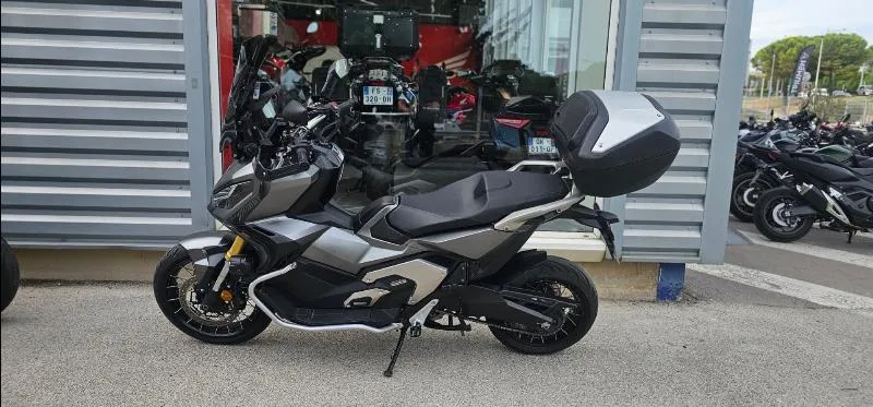 XADV 750 DCT