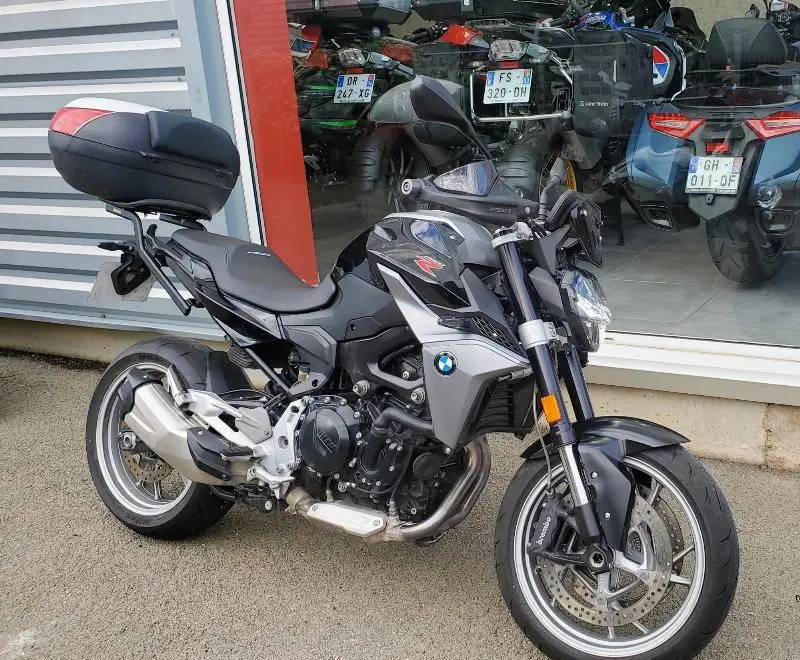 F 900 R