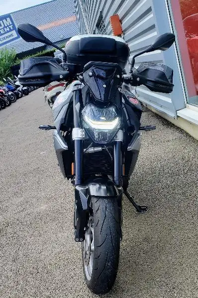 F 900 R