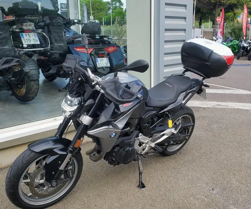F 900 R
