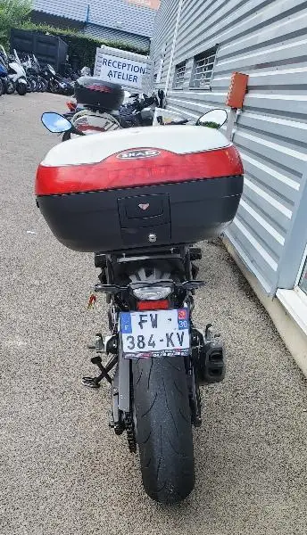 F 900 R