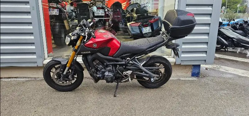 MT09