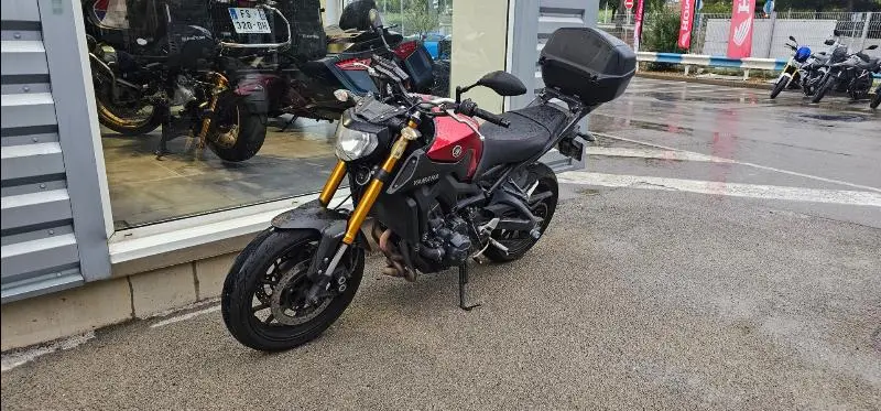 MT09
