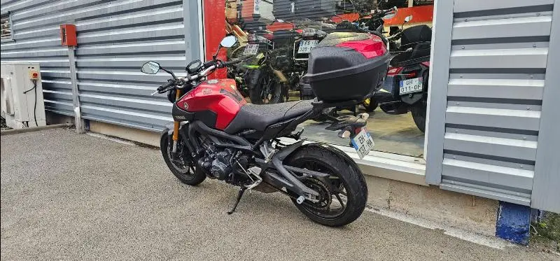 MT09