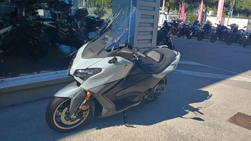 XP TMAX 560 TECH MAX